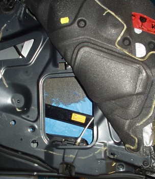 Daemmen der Tr - Audi A4  - Rainbow Germanium + SubTwo Kofferraumausbau - Dmmung der Tr -   dmmen der Tr mit alfa blue  von alfatec und Brax ExVibration 