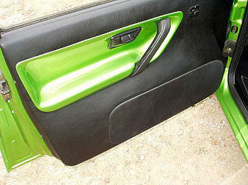 Trverkleidung aus GFK - Golf 2  GFK- Kofferraum + GFK- Himmel - Trverkleidung aus GFK -   Trverkleidung aus GFK gefertigt und mit 3x165mm Lautsprecher bestckt und lackierten Griffschalen 