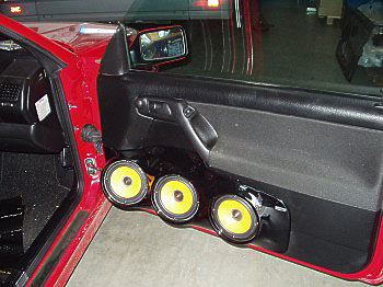 2-Wege System mit 2 Kickbass - Doorboards VW Golf 3 / Vento / Cabrio - 2-Wege System mit 2 Kickbass -    fertig montiert und einsatzbereit 